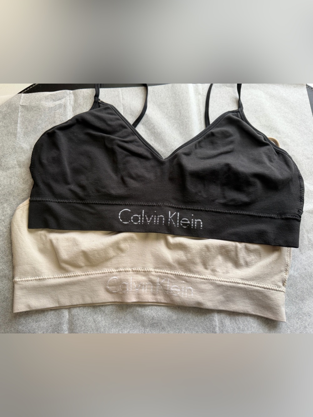 Calvin Klein Seamless Wireless Bralette Set (2)